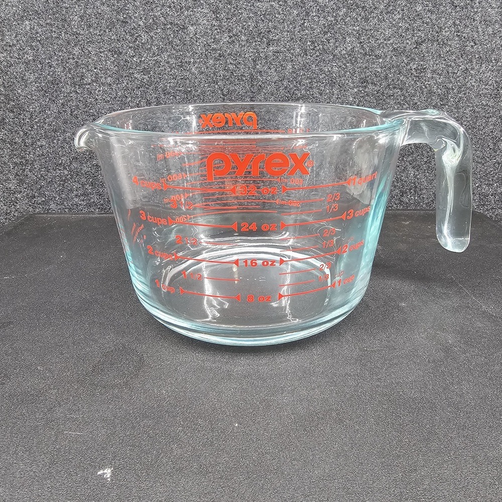 Pyrex 4 Cup 32 Oz. Glass Measuring Cup Mixing Bowl Red Letter Made‎ in USA